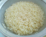 Foto del paso 9 de la receta: Quinoa con cebolla y calabacín al toque parmesano