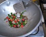Foto langkah ke 4 dari resep Tumis Bakso Vermicelli.