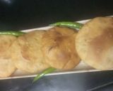 A picture of step 5 of Aloo pyaz kachori.