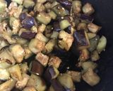 Foto del paso 2 de la receta: Berenjenas al ajillo con almendras