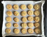A picture of step 7 of Pistachio Pinwheel Cookies.
