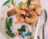 Foto langkah ke 4 dari resep Fish Soup Bee Hoon (Sup Ikan Bihun).