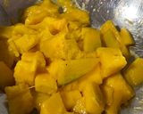 Foto del paso 2 de la receta: Tartar de atún con mango y algas wakame 🥭🥢