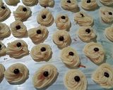Foto langkah ke 2 dari resep Kue semprit 3bahan.
