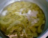 Foto langkah ke 3 dari resep 192. Tumis Pare Cumi Asin.