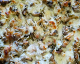 Foto del paso 5 de la receta: Pizza de hojaldre de verduras y pollo asado