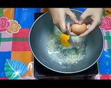 Foto langkah ke 9 dari resep Nasi goreng pop mie.
