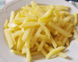 Foto del paso 2 de la receta: Patatas fritas con Paletilla ibérica salteada