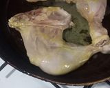 Foto del paso 2 de la receta: Pollo al verdeo con papas al horno