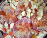Foto del paso 3 de la receta: BONDIOLA AL HORNO CON MOSTAZA, MANDARINA, CEBOLLAS Y MANZANAS 🧅🍊🍎🥰😍🍎🧅🍊😍🥰💪💪💪