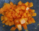 Foto del paso 3 de la receta: Guisantes frescos con verduras y huevo