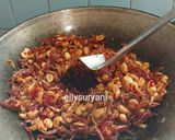 Foto langkah ke 8 dari resep Sambal Keringan Kulit Singkong-Teri-Kacang Renyah dan Yummy.