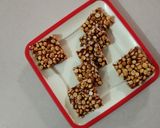 દાળીયા ચીકી (Daliya Chikki Recipe In Gujarati) રેસીપી સ્ટેપ5ફોટો