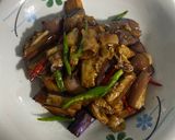 Foto langkah ke 5 dari resep Oseng terong ungu.