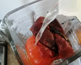 Foto del paso 2 de la receta: Chilaquiles muy rojos, a los 3 chiles 🌶️🍅🍲