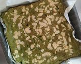 Foto langkah ke 7 dari resep Chewy Matcha Brownies.