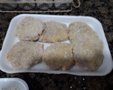 Foto del paso 1 de la receta: Filetes rusos con ensalada