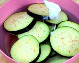 Foto del paso 1 de la receta: Aros de berenjena rellenos