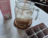 Foto langkah ke 2 dari resep 🖤💗 Blackpink Latte 💗🖤.