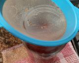 Foto del paso 2 de la receta: Agua saborizada de cáscaras de sandía y flores de hibiscus