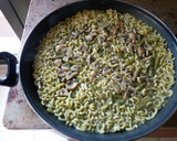 Foto del paso 5 de la receta: Fideua con champiñones y espárragos trigueros