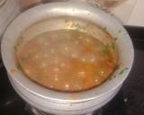 A picture of step 4 of Dal palak.
