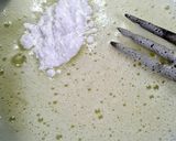 Foto del paso 1 de la receta: Barritas de hojaldre glaseadas con mermelada de frambuesa