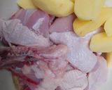 Foto langkah ke 1 dari resep Opor Ayam Kentang.