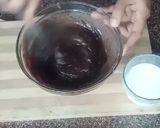 A picture of step 3 of Oreo biscuit cake.