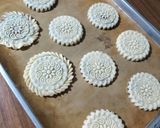 عکس مرحله 11 از دستور شیرینی کلمپه کرمان (شیرینی عید نوروز) (Kolompeh Sweets)