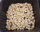 Foto del paso 2 de la receta: Almendras fritas en freidora de aire (Cosori)