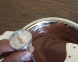 Foto del paso 2 de la receta: Bombones de chocolate rellenos de ganache de maracuyá