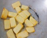 Hình bước làm 3 của món Khoai tây xào đọt bí