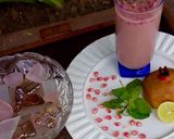 A picture of step 1 of Pomegranate Mocktail.
