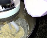 Foto del paso 1 de la receta: Alfajores cubiertos de chocolate blanco
