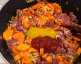 Foto del paso 4 de la receta: Carne guisada con zanahorias