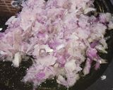 A picture of step 1 of White Chicken Karahi With Rogani Naan.
