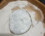 A picture of step 2 of Methi ka paratha.
