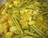 কুমড়ো আলু দিয়ে সজনে ডাঁটার তরকারি(Kumro aloo diye sajne datar torkari recipe in Bengali) রেসিপি ধাপ - 4 ছবি