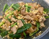 泰式豬肉炒醬油粿條的食譜步驟6照片