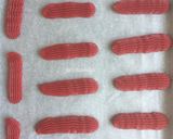 Foto langkah ke 3 dari resep Red velvet Eclairs.
