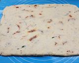 Foto del paso 5 de la receta: Scons caprese 🍅🌿🧄🧀 tomate, albahaca, ajo y queso mardelplata 🫠