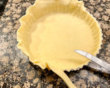 Foto del paso 7 de la receta: Tarta con peras en almíbar y crema de almendras “sin gluten “