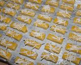 Foto langkah ke 2 dari resep Kastengel Cookies irit 😂😂 Ngeprul G Terlalu Ngupil.