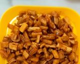 Hình bước làm 2 của món CHÁO TRẮNG, TRỨNG MUỐI, CỦ CẢI KHÔ, CÁ KHÔ