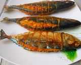 Foto langkah ke 5 dari resep Ikan kembung sumbat panggang.