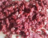 Foto del paso 1 de la receta: Empanadas de carne cortada a cuchillo