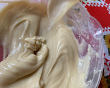 Foto del paso 8 de la receta: Bienvenidos a la Navidad🎄. Helado con macarrones y salsa de frutos rojos