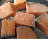 Foto langkah ke 1 dari resep Salmon kemangi.