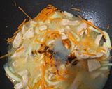 Foto del paso 3 de la receta: Noodles con pollo y shiitake en salsa Teriyaki